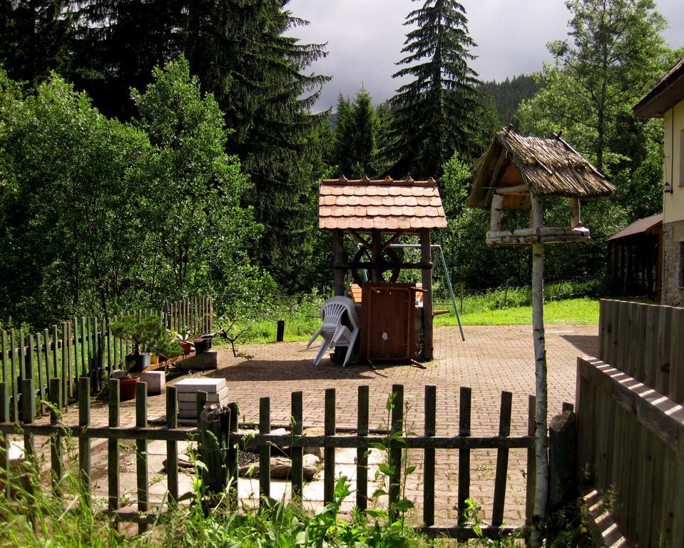 Penzion Adam Adamov  Buitenkant foto